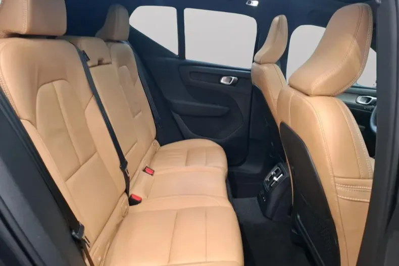 Volvo XC40 din 2021 cu 39.594 km - oferta VOL178016 - foto 8