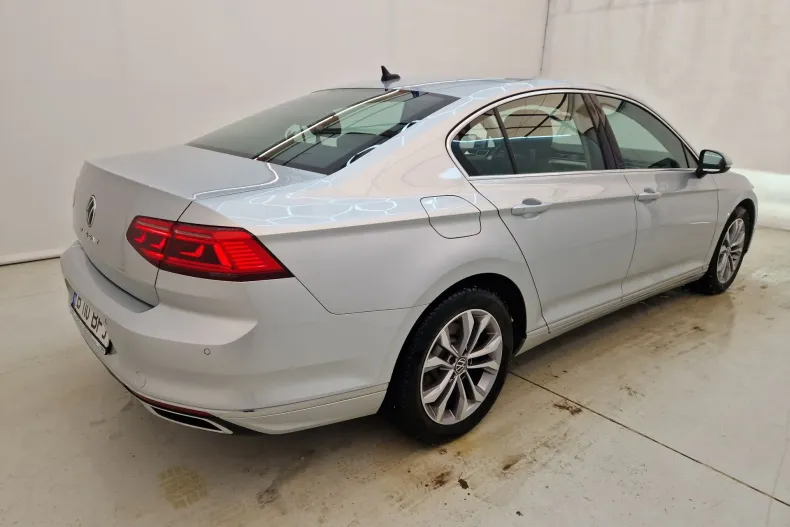 Volkswagen Passat din 2021 cu 35.988 km - oferta VOL178018 - foto 3