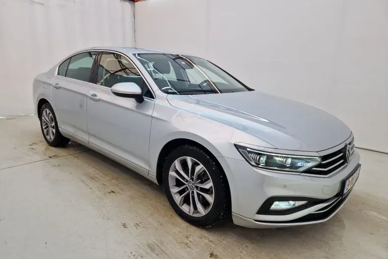 Volkswagen Passat din 2021 cu 35.988 km - oferta VOL178018 - foto 4
