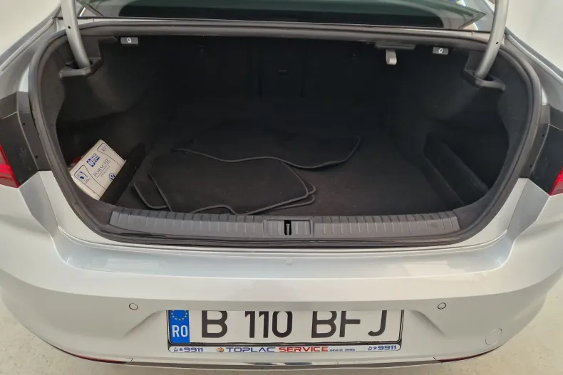 Volkswagen Passat din 2021 cu 35.988 km - oferta VOL178018 - foto 9