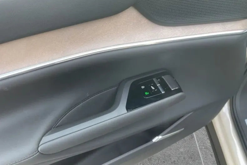 Volvo EX90 din 2024 cu 200 km - oferta VOL178029 - foto 10