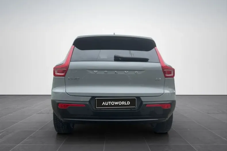 Volvo XC40 din 2025 cu 11.000 km - oferta VOL178030 - foto 4