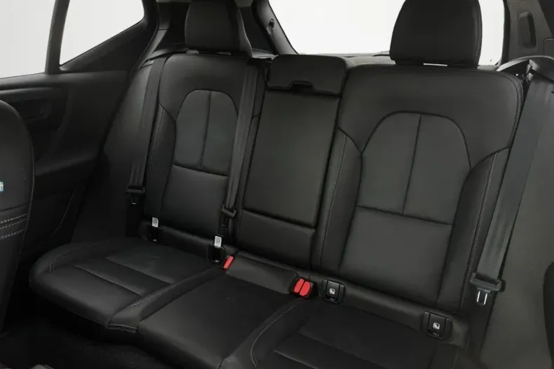 Volvo XC40 din 2025 cu 11.000 km - oferta VOL178030 - foto 13