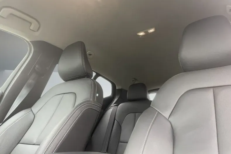 Volvo XC40 din 2025 cu 11.000 km - oferta VOL178030 - foto 15