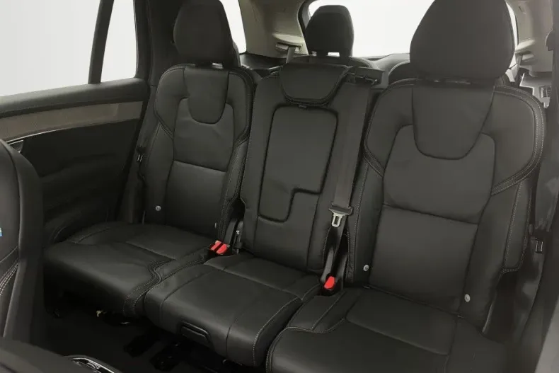 Volvo XC90 din 2024 cu 1 km - oferta VOL178032 - foto 13