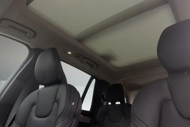 Volvo XC90 din 2024 cu 1 km - oferta VOL178032 - foto 17