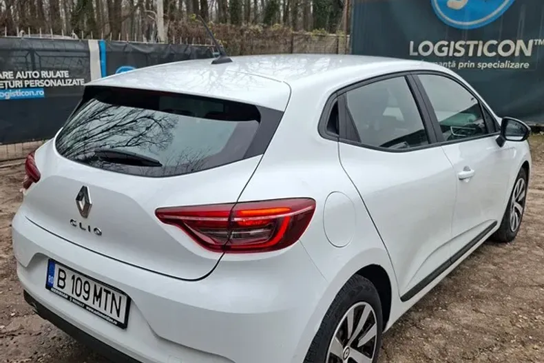 Renault Clio din 2023 cu 50.965 km - oferta REN178040 - foto 3