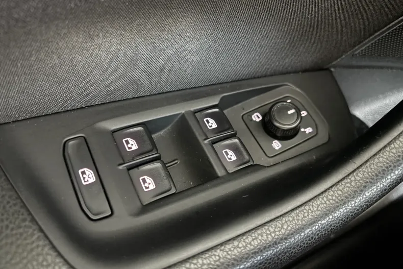 Volkswagen Passat din 2020 cu 79.000 km - oferta VOL178044 - foto 17