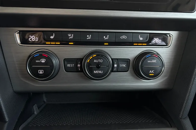 Volkswagen Passat din 2020 cu 79.000 km - oferta VOL178044 - foto 18