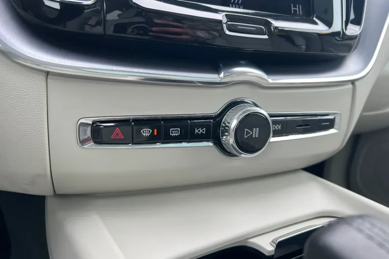 Volvo XC60 din 2021 cu 46.000 km - oferta VOL178050 - foto 16