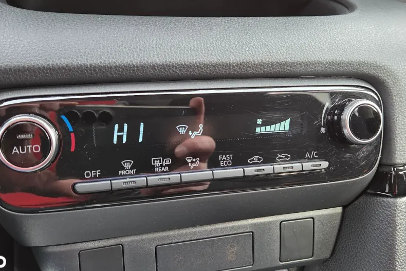 Toyota Yaris din 2025 cu 15.000 km - oferta TOY178054 - foto 21