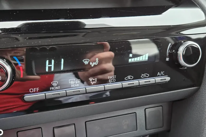 Toyota Yaris Cross din 2025 cu 6 km - oferta TOY178055 - foto 21