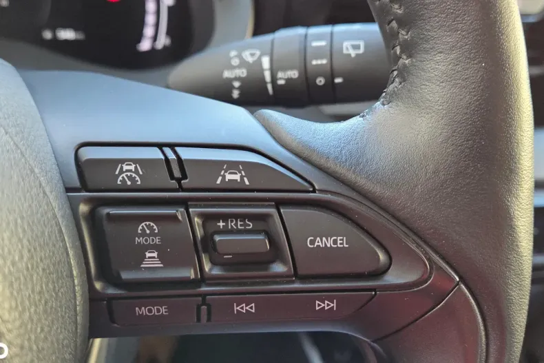 Toyota Yaris din 2025 cu 10.000 km - oferta TOY178056 - foto 26