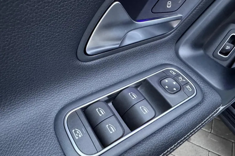 Mercedes-Benz CLA din 2022 cu 54.099 km - oferta MER178063 - foto 26