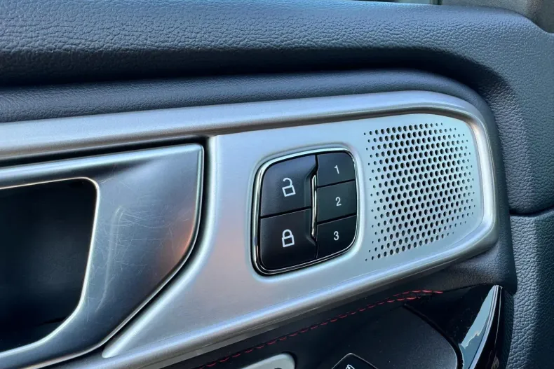 Ford Explorer din 2023 cu 50.500 km - oferta FOR178064 - foto 39