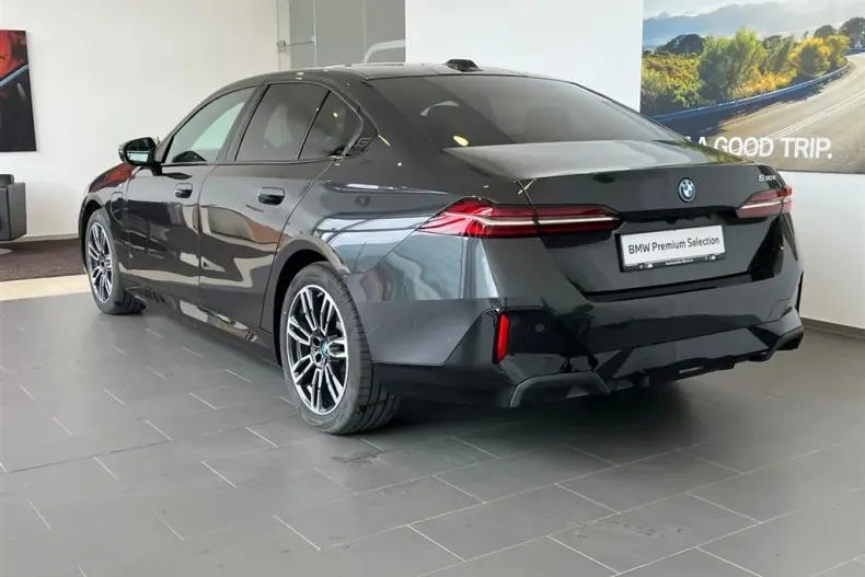 BMW Seria 5 din 2024 cu 18.100 km - oferta BMW178066 - foto 2