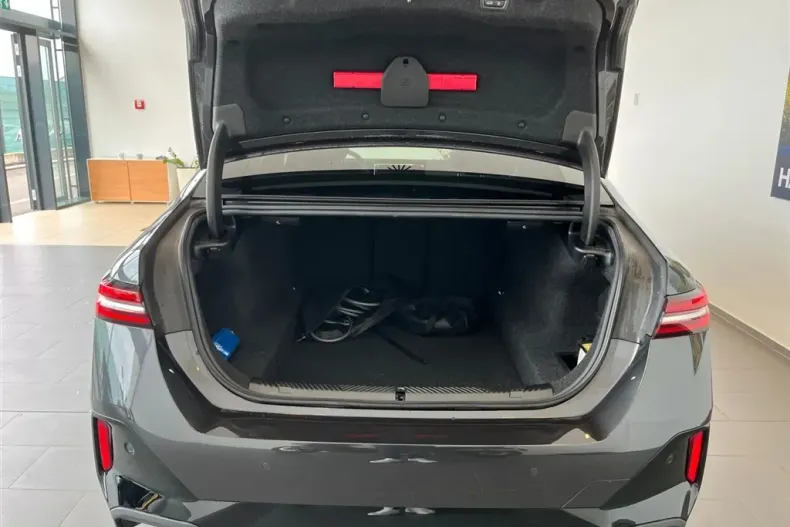 BMW Seria 5 din 2024 cu 18.100 km - oferta BMW178066 - foto 19