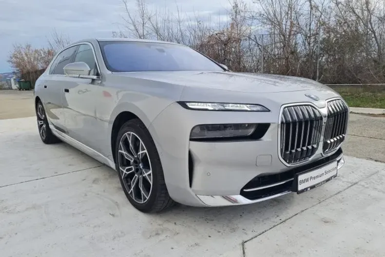 BMW Seria 7 din 2023 cu 47.600 km - oferta BMW178068 - foto 2