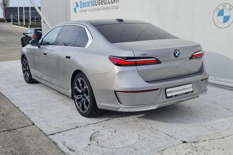 BMW Seria 7 din 2023 cu 47.600 km - oferta BMW178068 - foto 4