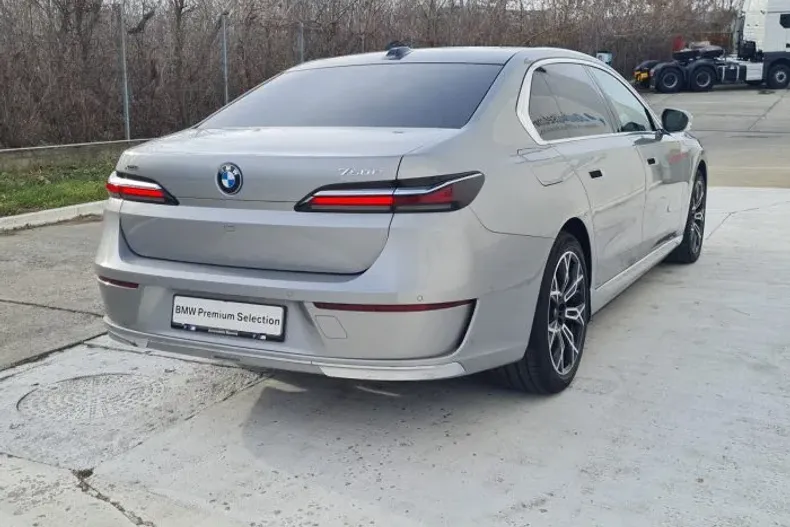 BMW Seria 7 din 2023 cu 47.600 km - oferta BMW178068 - foto 5