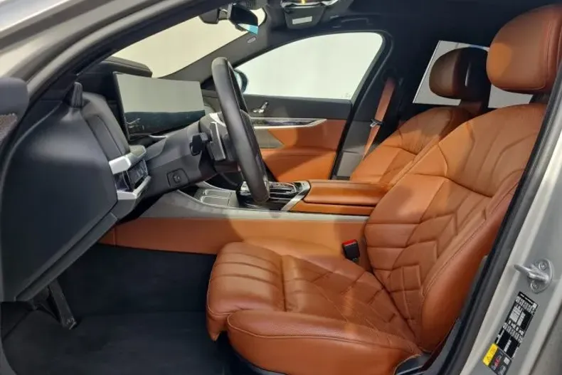 BMW Seria 7 din 2023 cu 47.600 km - oferta BMW178068 - foto 8