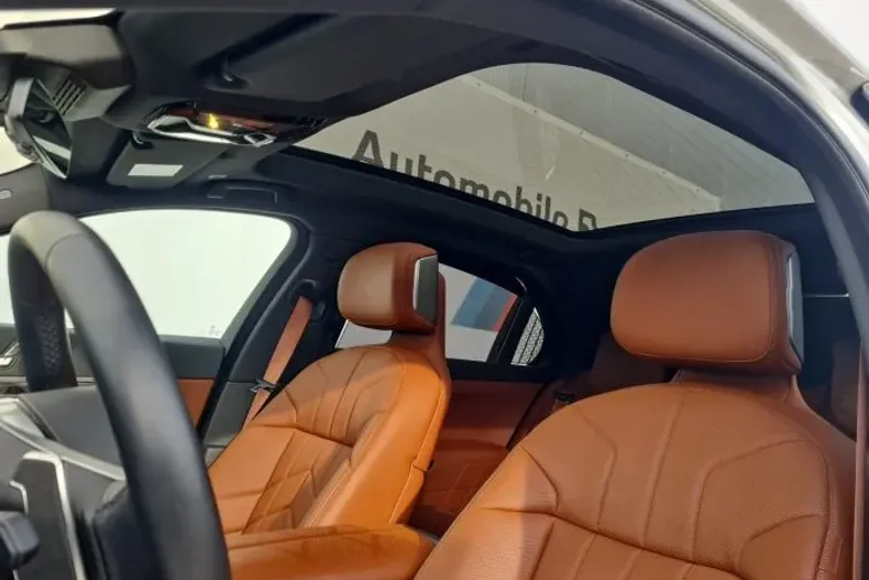 BMW Seria 7 din 2023 cu 47.600 km - oferta BMW178068 - foto 16