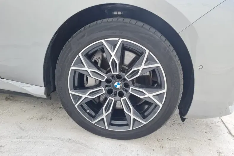 BMW Seria 7 din 2023 cu 47.600 km - oferta BMW178068 - foto 21