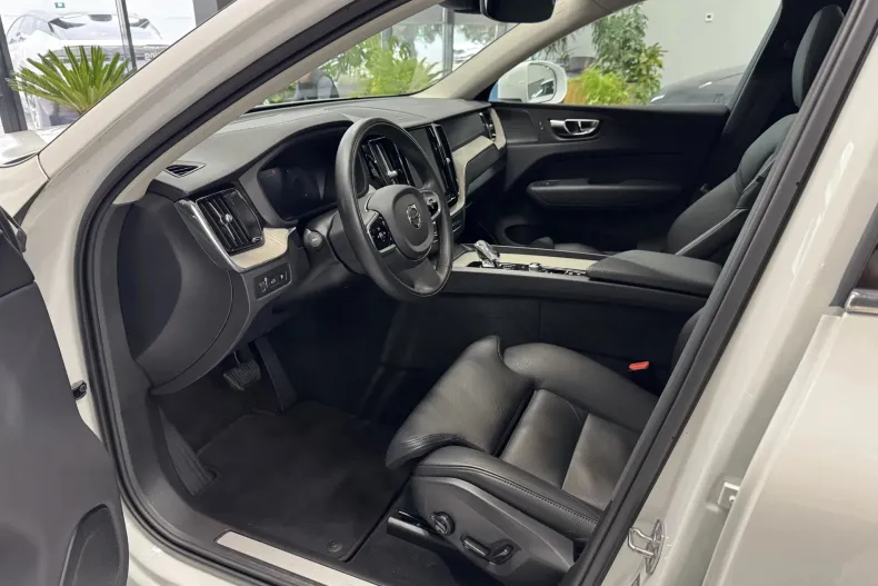Volvo XC60 din 2021 cu 84.000 km - oferta VOL178071 - foto 5