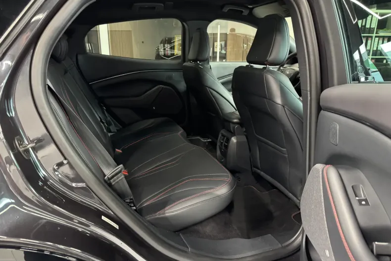 Ford Mustang Mach-E din 2022 cu 54.168 km - oferta FOR178073 - foto 8