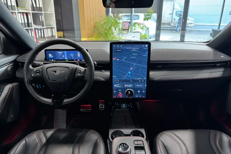 Ford Mustang Mach-E din 2022 cu 54.168 km - oferta FOR178073 - foto 17