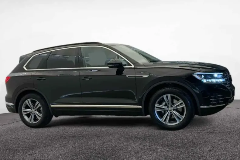 Volkswagen Touareg din 2023 cu 35.990 km - oferta VOL178075 - foto 5