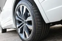 Volkswagen Touareg din 2023 cu 38.600 km - oferta VOL178077 - foto 4