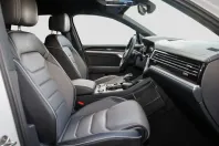 Volkswagen Touareg din 2023 cu 38.600 km - oferta VOL178077 - foto 6