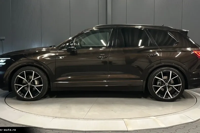 Volkswagen Touareg din 2022 cu 49.000 km - oferta VOL178078 - foto 2