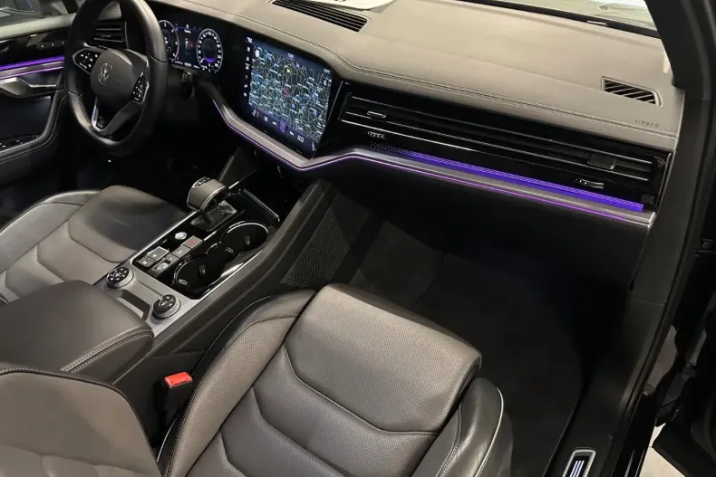 Volkswagen Touareg din 2022 cu 49.000 km - oferta VOL178078 - foto 10