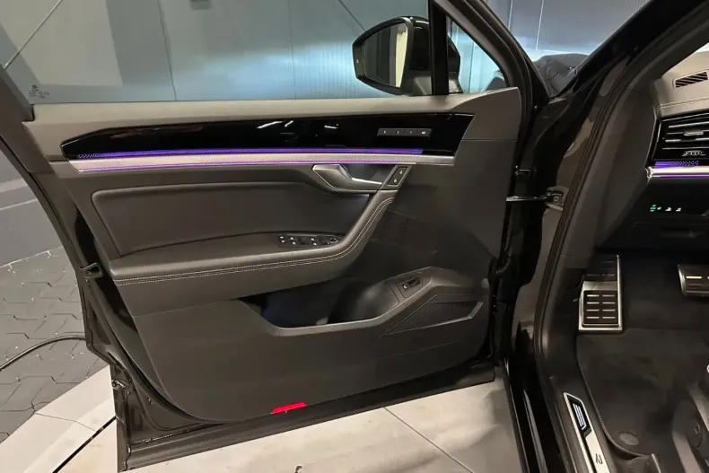 Volkswagen Touareg din 2022 cu 49.000 km - oferta VOL178078 - foto 12