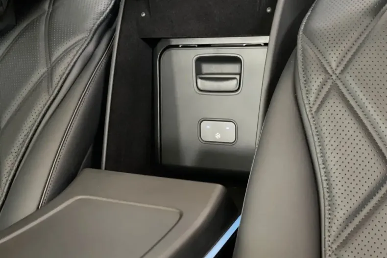 Mercedes-Benz S 680 din 2023 cu 8.050 km - oferta MER178079 - foto 15