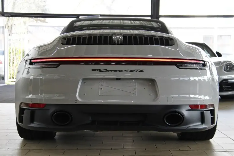 Porsche 992 din 2023 cu 7.000 km - oferta POR178081 - foto 21