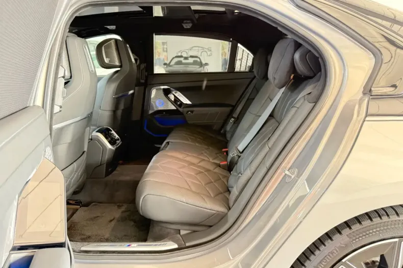 BMW M760 din 2024 cu 44.890 km - oferta BMW178089 - foto 11