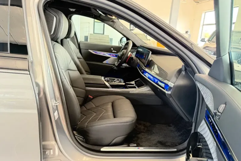 BMW M760 din 2024 cu 44.890 km - oferta BMW178089 - foto 16