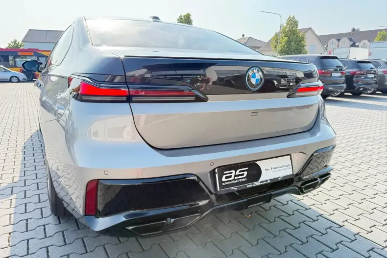 BMW M760 din 2024 cu 44.890 km - oferta BMW178089 - foto 43