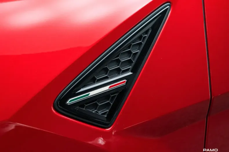 Lamborghini Urus din 2022 cu 7.900 km - oferta LAM178095 - foto 7