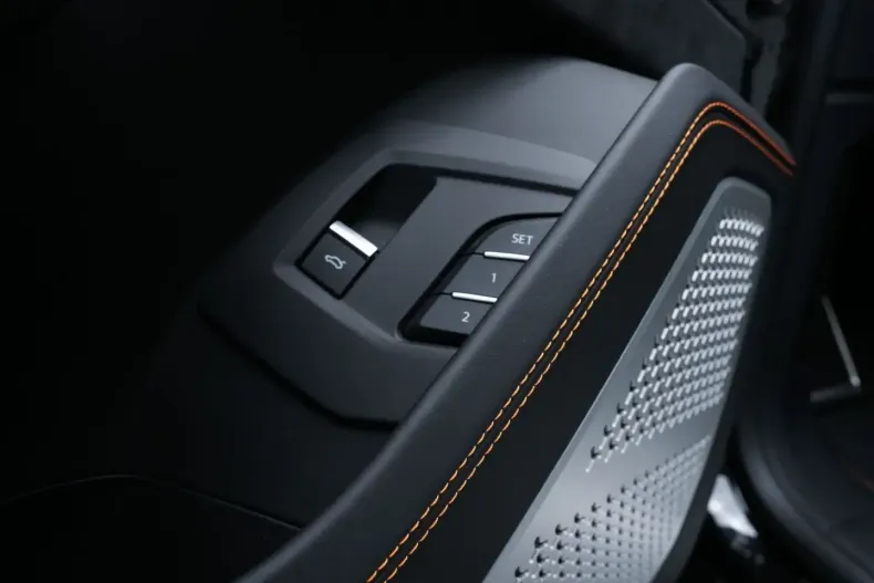 Lamborghini Urus din 2023 cu 6.200 km - oferta LAM178096 - foto 28