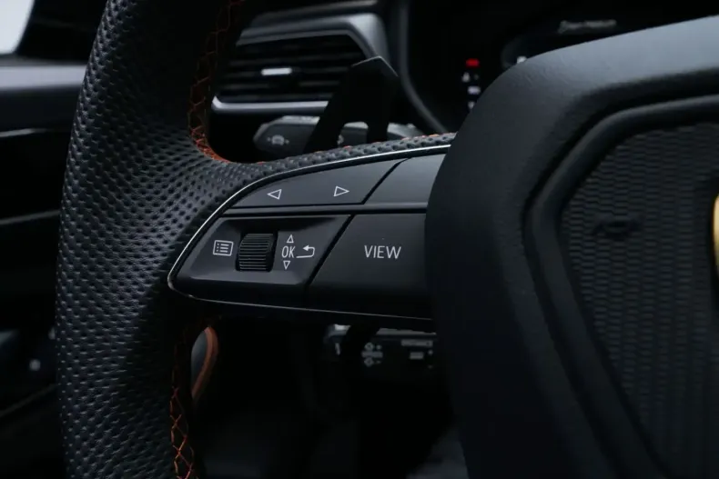 Lamborghini Urus din 2023 cu 6.200 km - oferta LAM178096 - foto 38