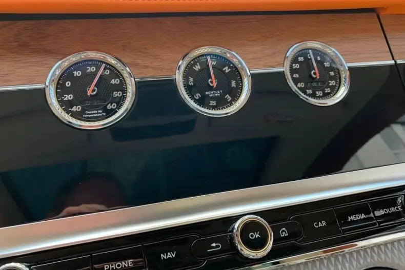 Bentley Continental din 2023 cu 1.111 km - oferta BEN178097 - foto 25