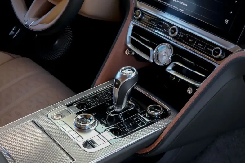 Bentley Flying Spur din 2025 cu 10.000 km - oferta BEN178104 - foto 22