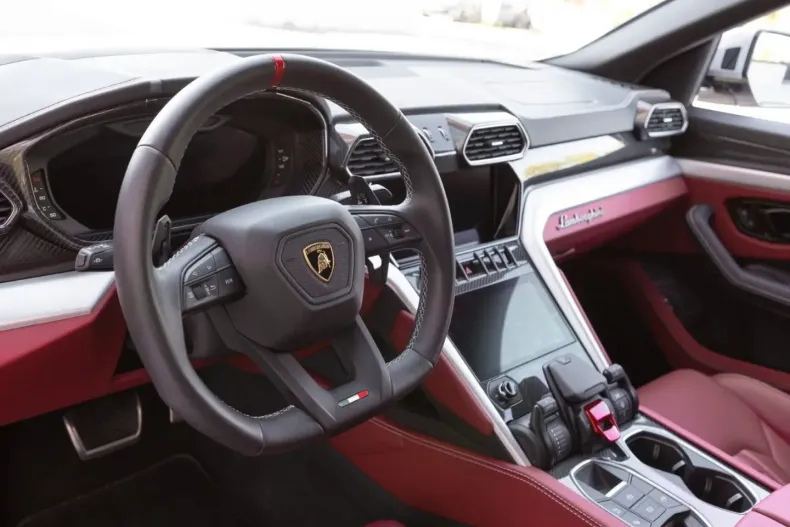 Lamborghini Urus din 2023 cu 20.900 km - oferta LAM178107 - foto 6