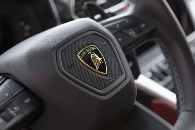 Lamborghini Urus din 2023 cu 20.900 km - oferta LAM178107 - foto 25