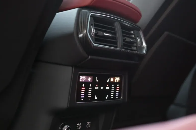 Lamborghini Urus din 2023 cu 20.900 km - oferta LAM178107 - foto 32