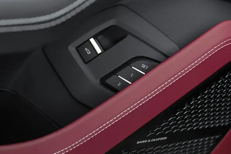 Lamborghini Urus din 2023 cu 20.900 km - oferta LAM178107 - foto 36